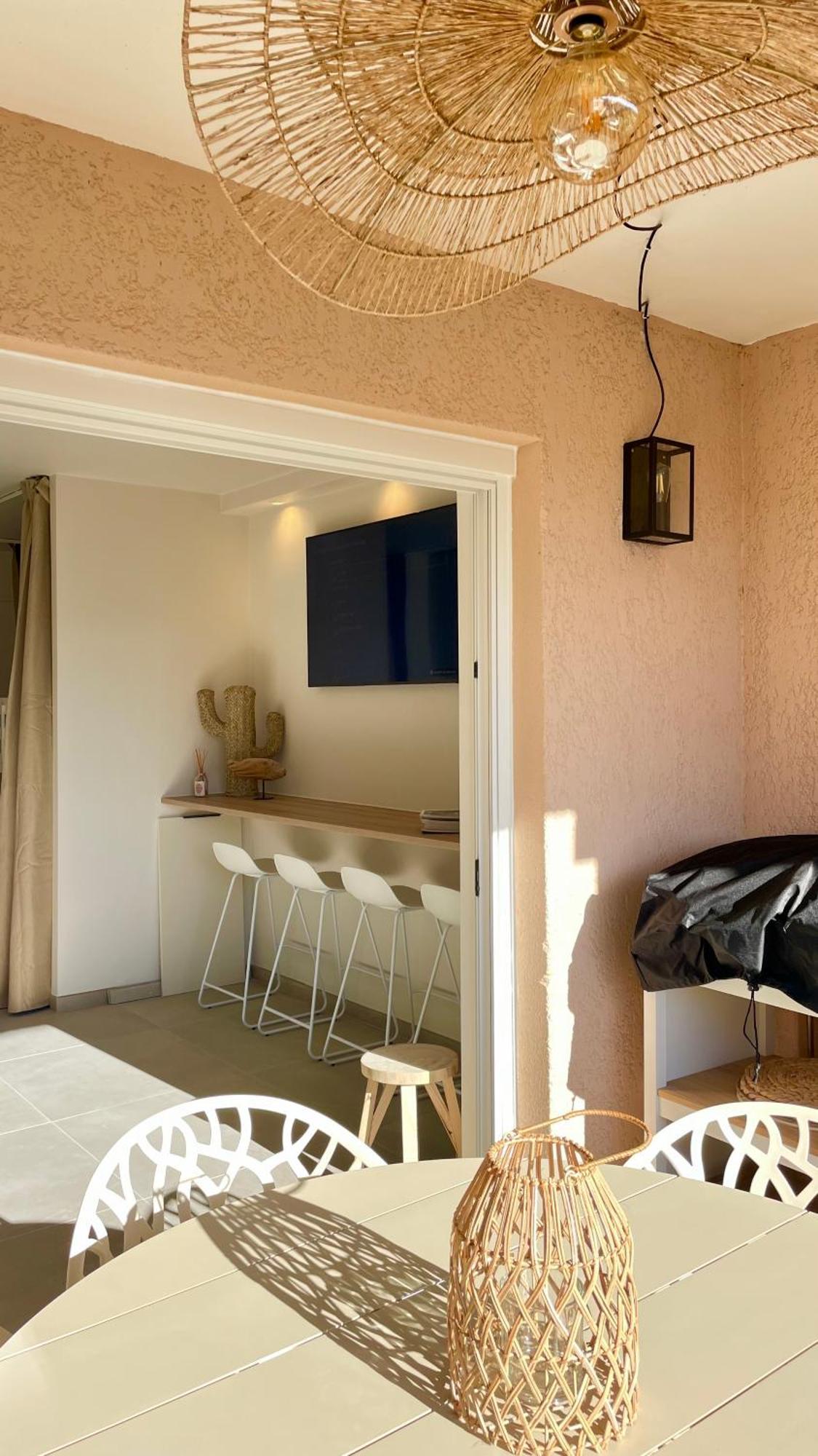 Proche St Tropez Refait A Neuf Bord De Plage Et Piscine Cogolin Esterno foto